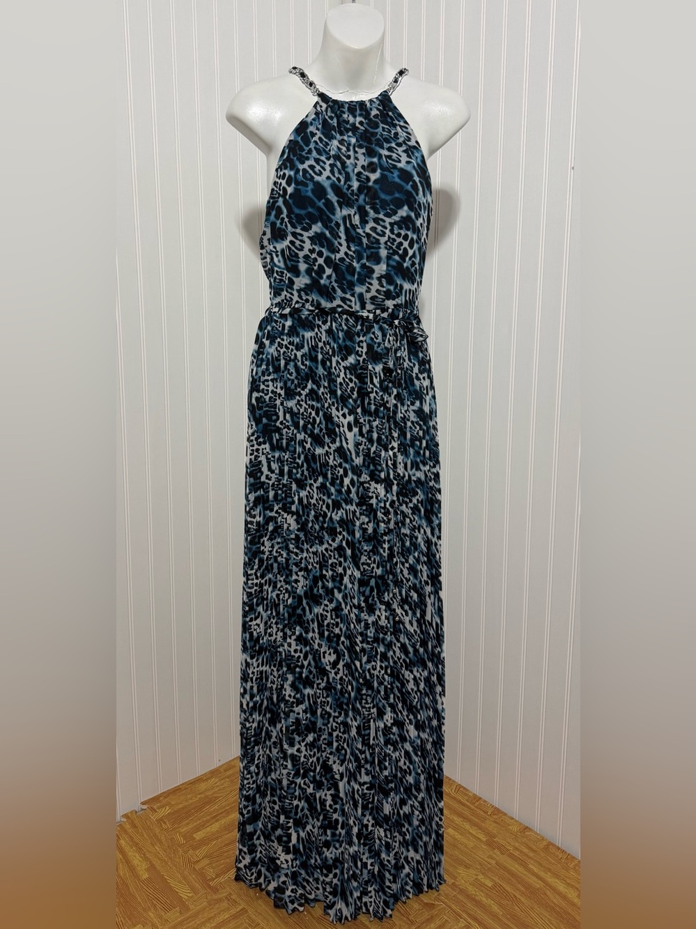 Leopard Print Cache Gown
